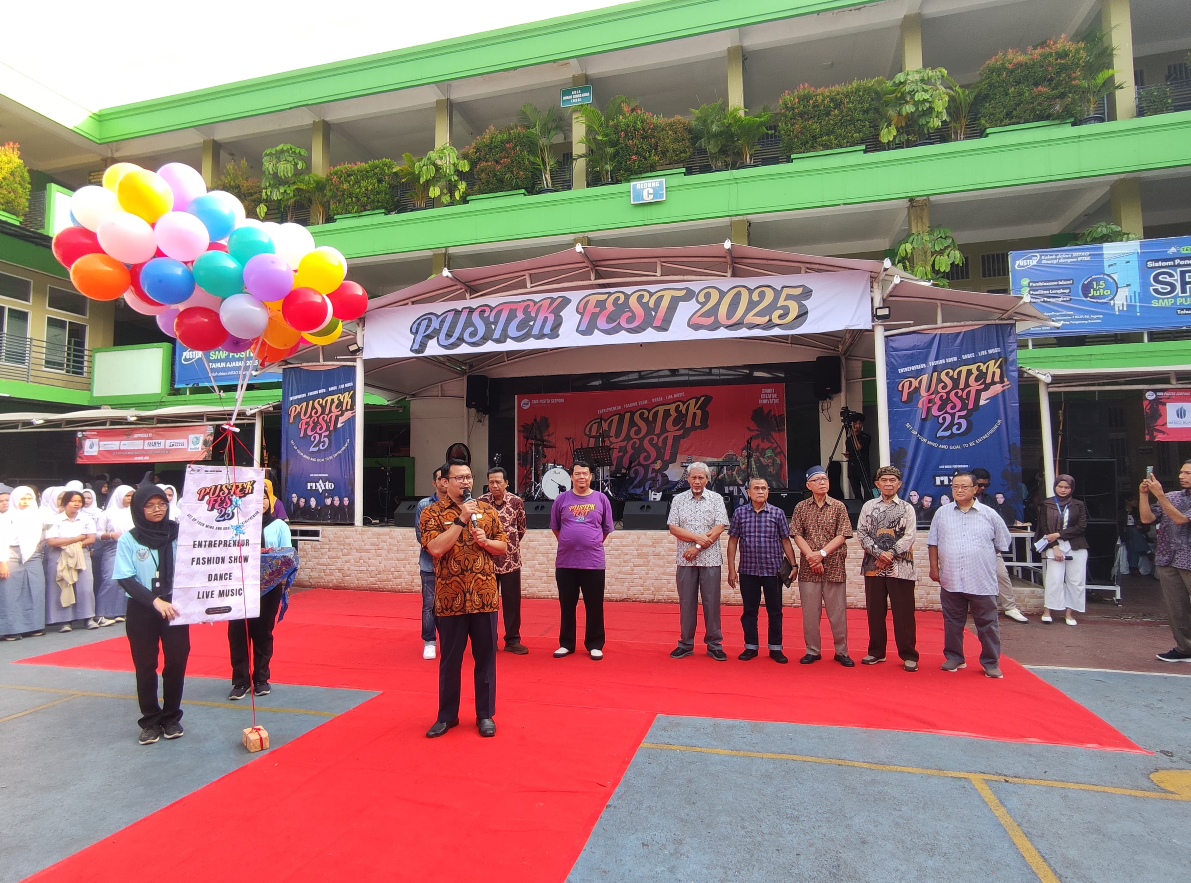 PECAH!! Ribuan Siswa SMK Pustek Serpong Padati &lsquo;Pustek Fest 2025&rsquo;